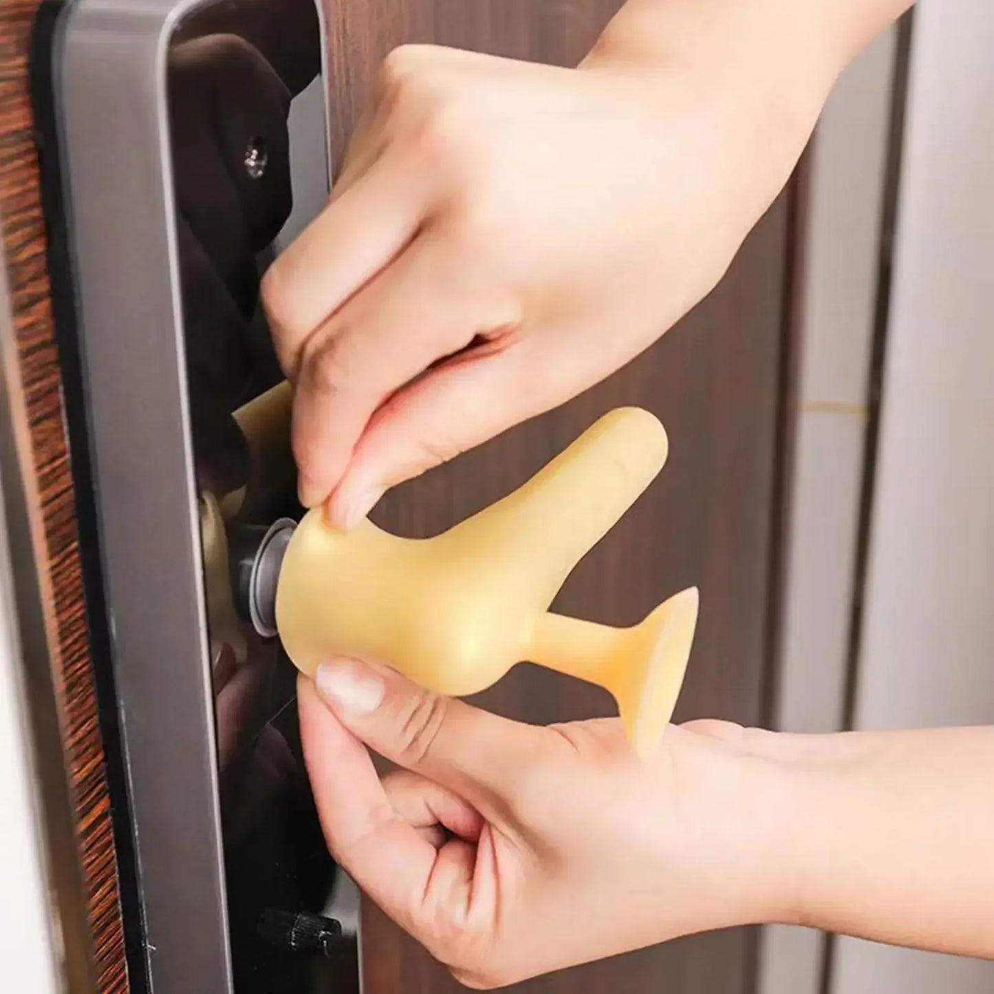 Wirov™ Silicone Door Handle Protector– Anti-Collision Baby Safety Guard